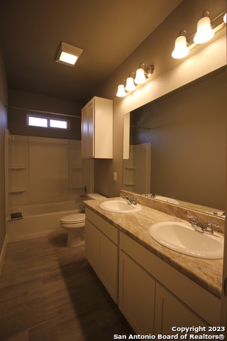Image 7 of 11 For 1007 Mission Dr  B