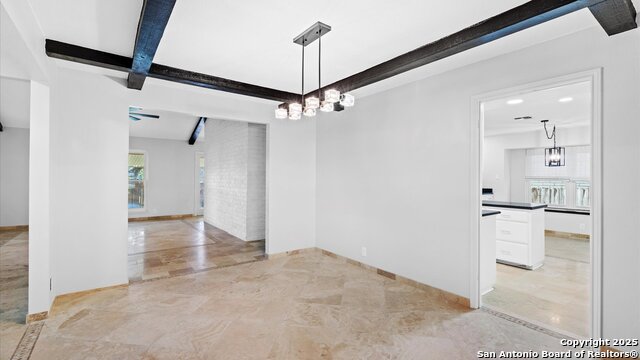 Image 20 of 42 For 2902 Oak Leigh St