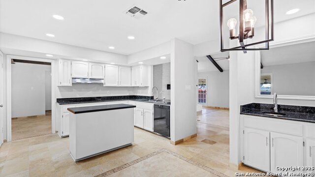 Image 23 of 42 For 2902 Oak Leigh St