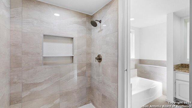 Image 34 of 42 For 2902 Oak Leigh St