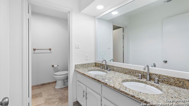 Image 40 of 42 For 2902 Oak Leigh St