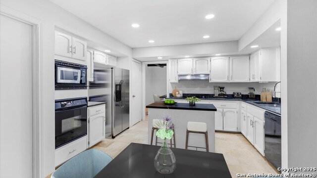Image 7 of 42 For 2902 Oak Leigh St