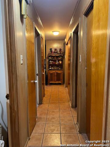 Listing photo id 9 for 720 12th N 