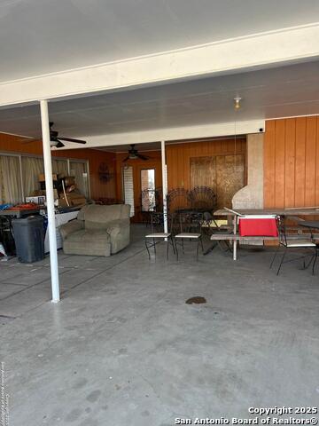 Listing photo id 14 for 720 12th N 