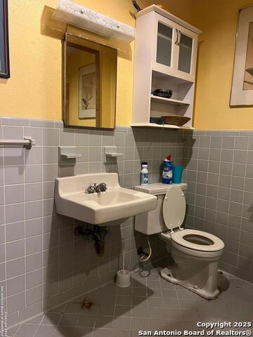 Listing photo id 16 for 720 12th N 