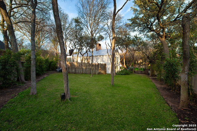 Image 33 of 33 For 200 Country Lane Dr