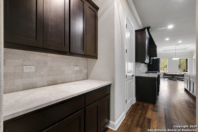 Listing photo id 16 for 17710 Bellini Hi
