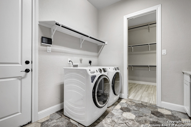 Listing photo id 27 for 17710 Bellini Hi