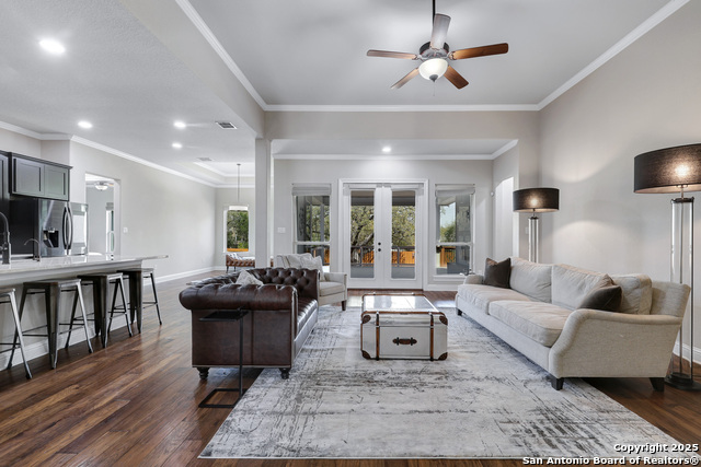 Listing photo id 4 for 17710 Bellini Hi