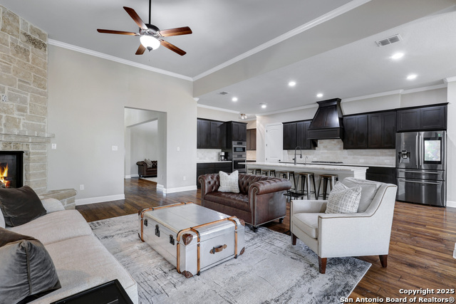 Listing photo id 7 for 17710 Bellini Hi