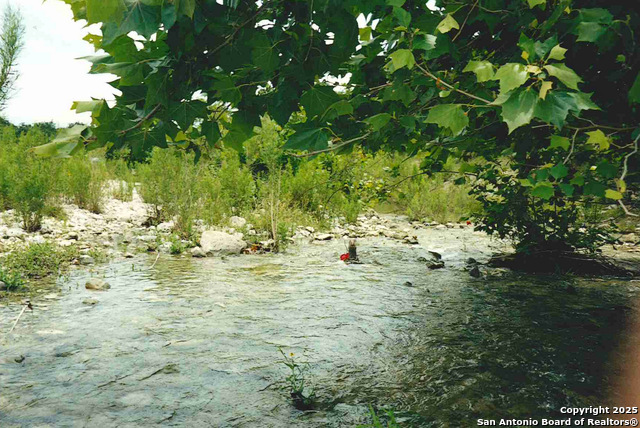 Image 18 of 27 For 416 Cattail Dr