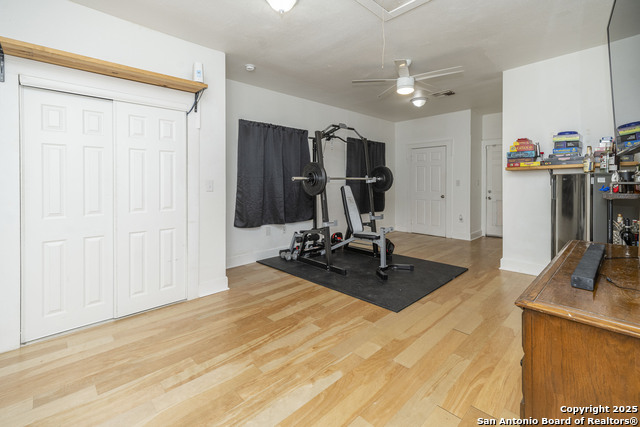 Listing photo id 25 for 935 Highland Blvd E