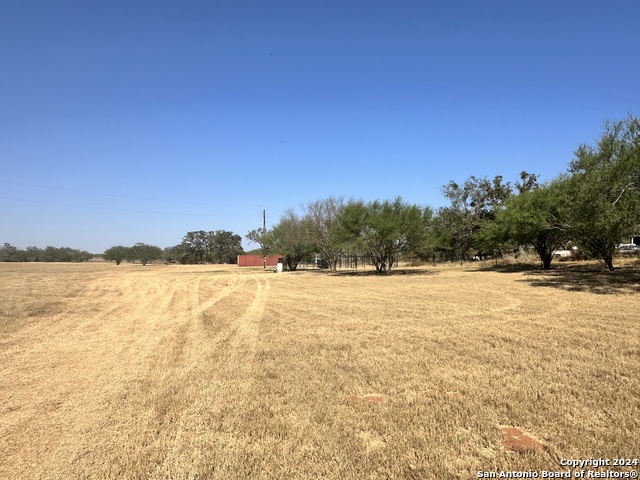 Listing photo id 14 for 3499 County Rd 476