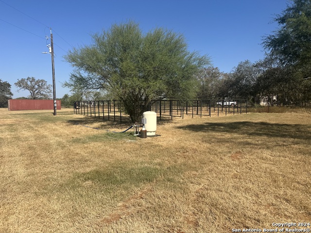 Listing photo id 17 for 3499 County Rd 476