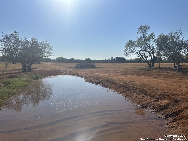 Listing photo id 18 for 3499 County Rd 476