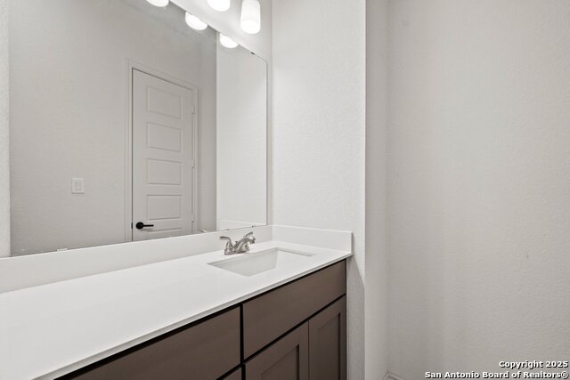 Image 24 of 44 For 840 Teakmill Trail