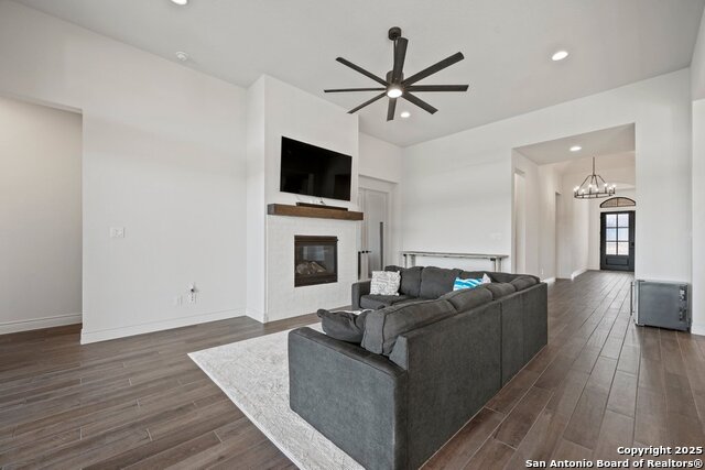 Image 7 of 44 For 840 Teakmill Trail