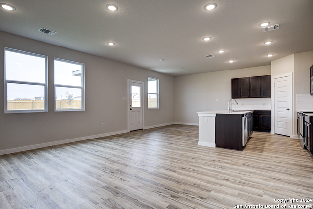 Image 4 of 24 For 2526 Rambo Drive