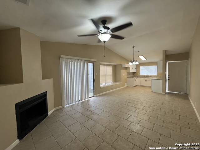 Image 12 of 25 For 4018 Sunrise Creek Dr
