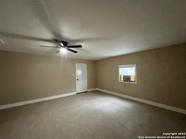 Image 15 of 25 For 4018 Sunrise Creek Dr