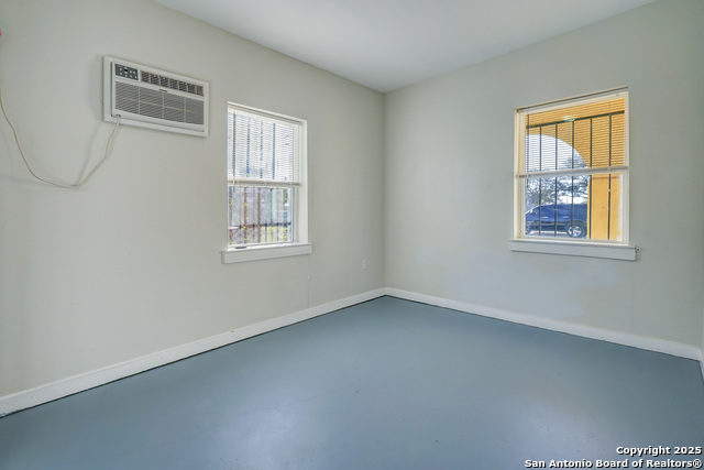 Image 11 of 28 For 1114 San Marcos S