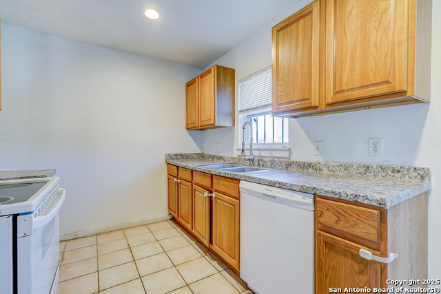 Image 19 of 28 For 1114 San Marcos S