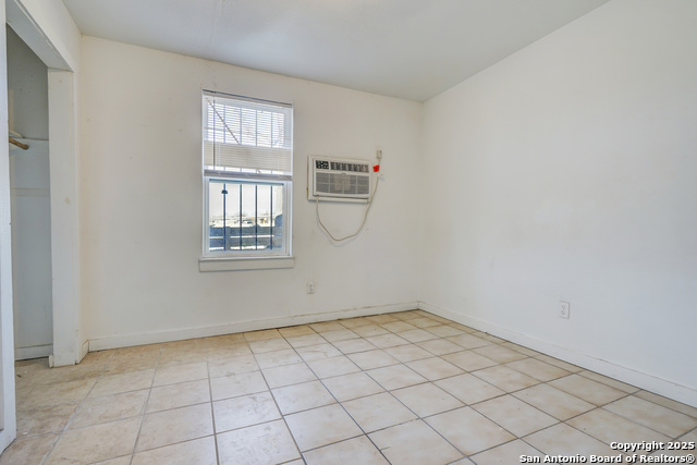 Image 27 of 28 For 1114 San Marcos S