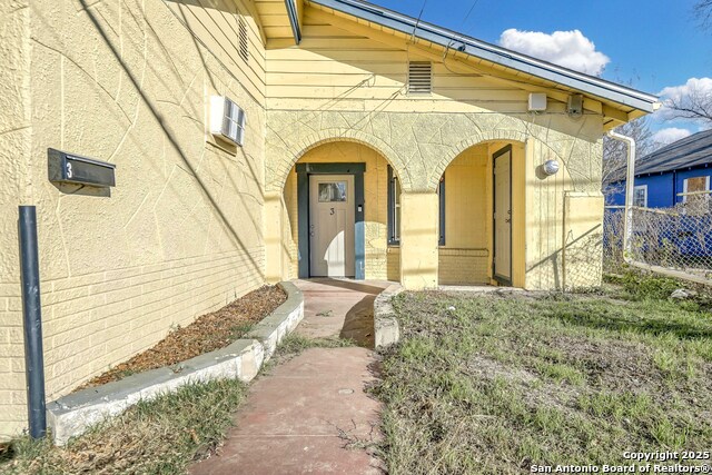 Image 4 of 28 For 1114 San Marcos S