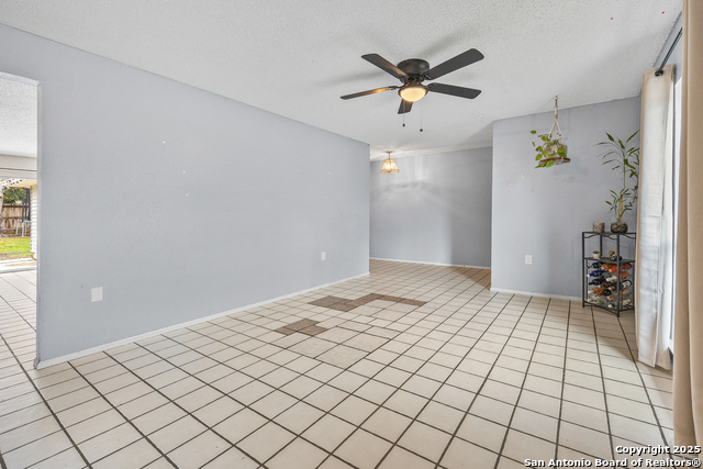 Image 4 of 17 For 5819 Pineway