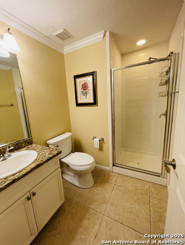 Listing photo id 7 for 3404 American Drive 3203
