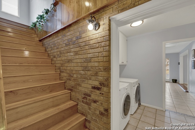 Image 19 of 40 For 217 Driftwood Dr W