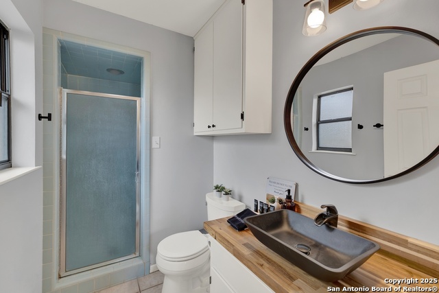 Image 27 of 40 For 217 Driftwood Dr W