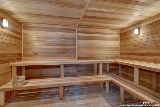 Image 36 of 40 For 217 Driftwood Dr W