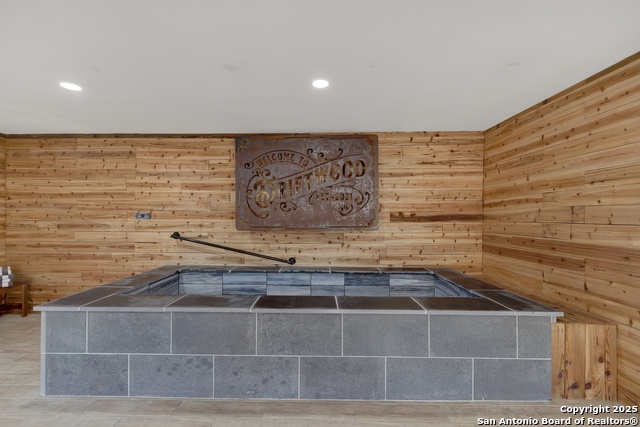 Image 37 of 40 For 217 Driftwood Dr W