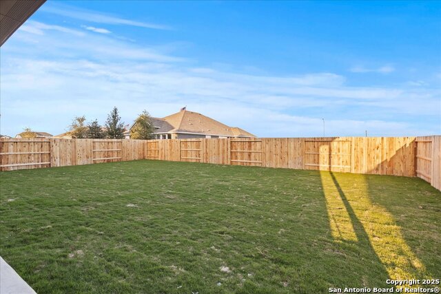 Image 16 of 21 For 3709 Pin Oak Hills