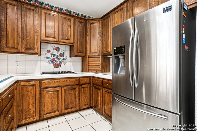 Listing photo id 9 for 54 Courtside Cir