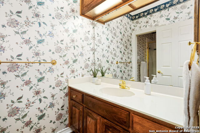 Listing photo id 17 for 54 Courtside Cir