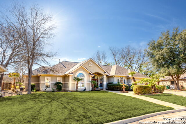 Listing photo id 0 for 54 Courtside Cir