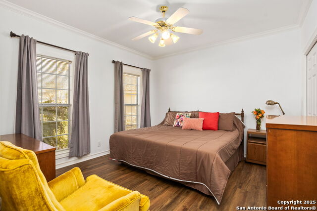 Listing photo id 18 for 54 Courtside Cir