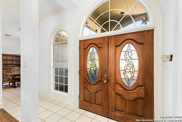 Listing photo id 2 for 54 Courtside Cir