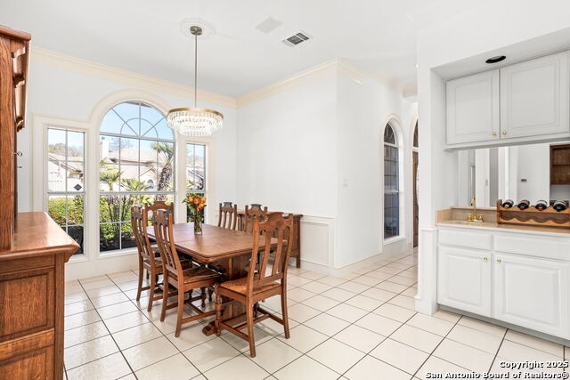 Listing photo id 6 for 54 Courtside Cir
