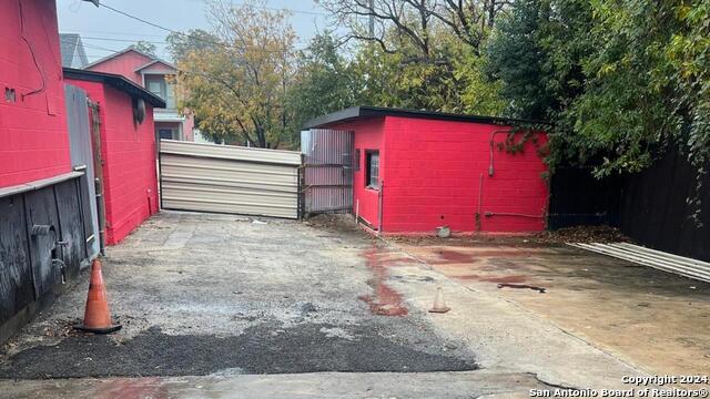 Listing photo id 0 for 1850-1 Houston St E