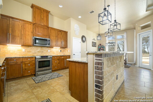 Image 9 of 26 For 561 Jacobs Ln