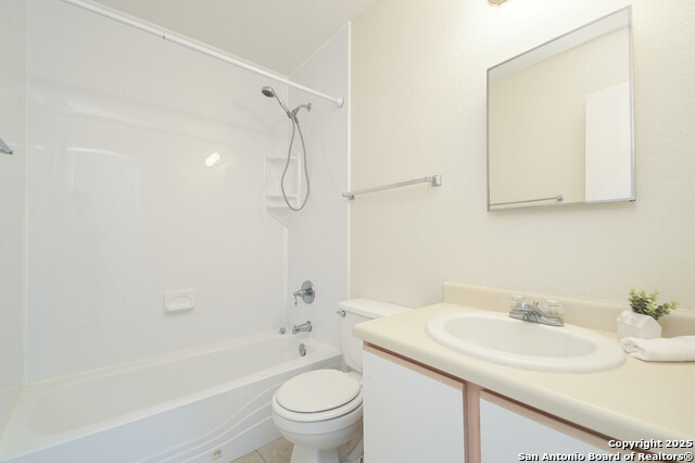 Image 20 of 25 For 11239 Vollmer Ln