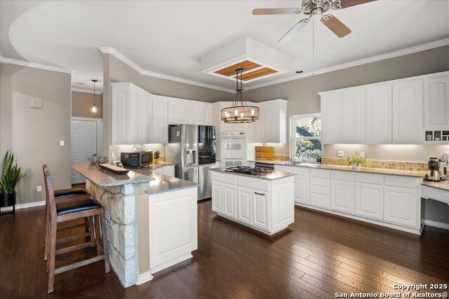 Listing photo id 15 for 8506 Fairway Trail Dr