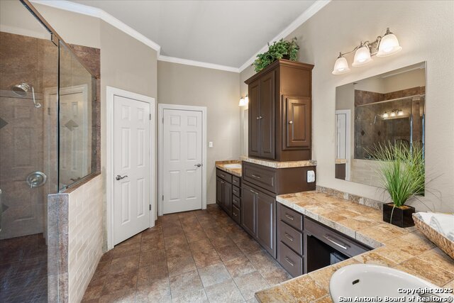 Listing photo id 21 for 8506 Fairway Trail Dr