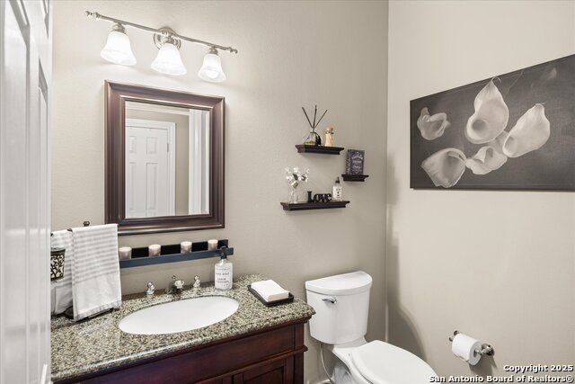 Listing photo id 24 for 8506 Fairway Trail Dr