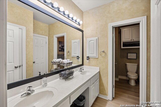 Listing photo id 30 for 8506 Fairway Trail Dr