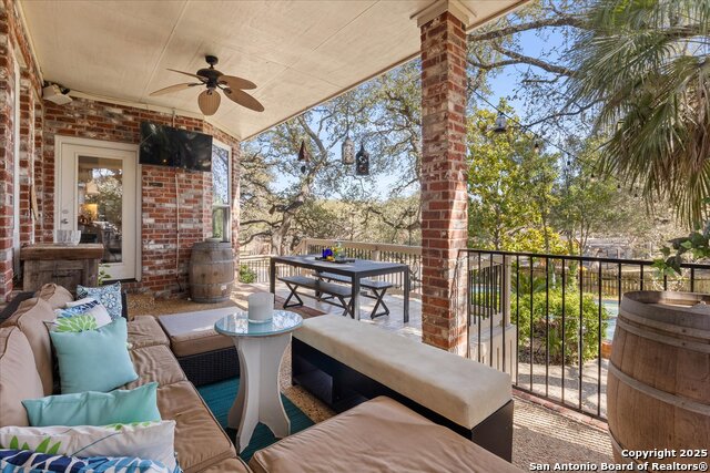 Listing photo id 37 for 8506 Fairway Trail Dr