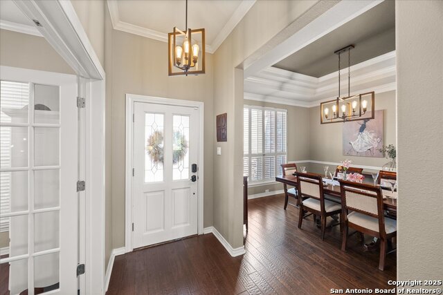 Listing photo id 3 for 8506 Fairway Trail Dr